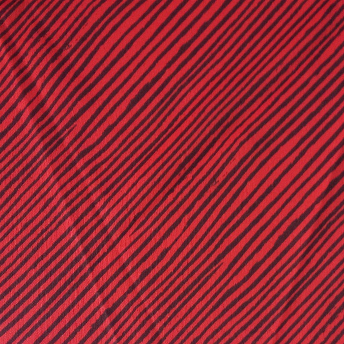 943
